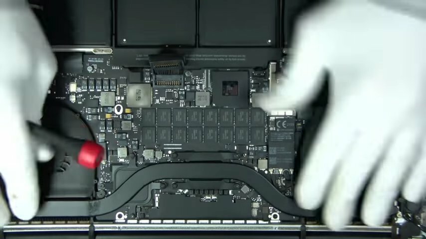 macbook pro, разобрать macbook pro 15 2008, термопаста macbook air 2017, микросхема подсветки macbook pro 13 retina 2014, a1369 macbook air разборка