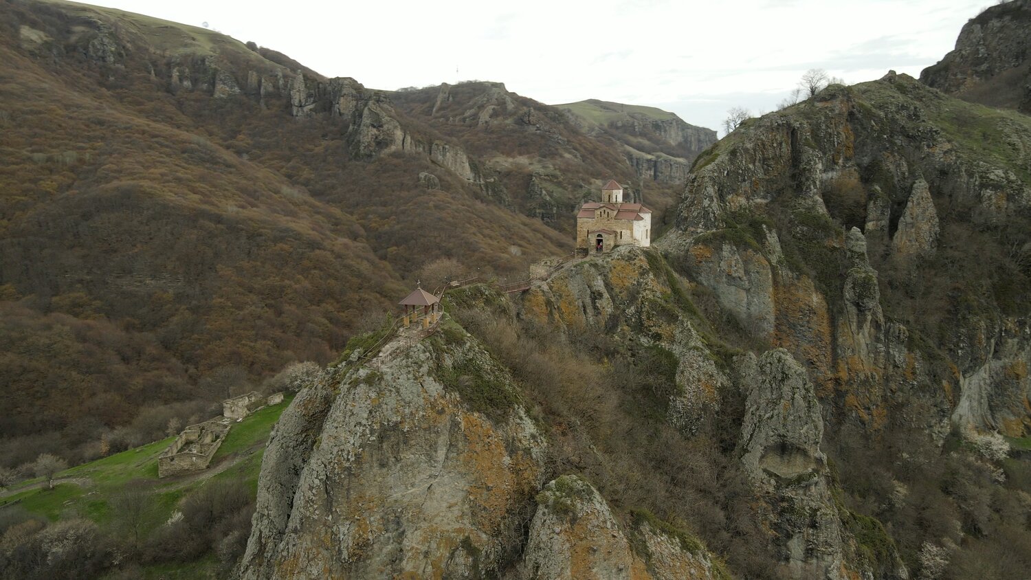 крепость коджори грузия, тмогви грузия, кялбаджар армения, гора шоана карачаево-черкесия, грузия