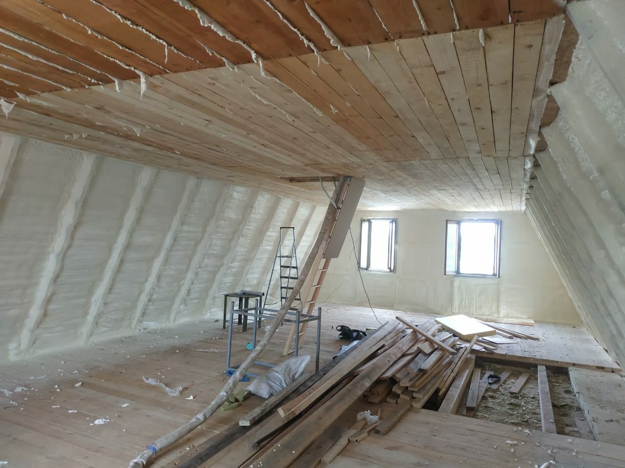 утепление мансарды, утепление мансарды изнутри, теплоизоляция мансарды изнутри, утепление крыши дома, утепление крыши