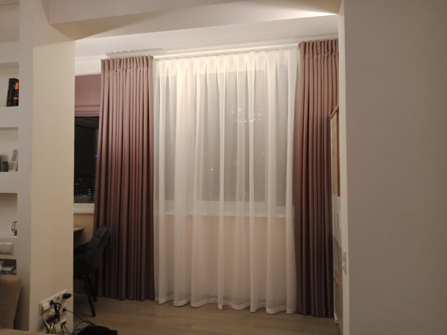 шторы до пола, шторы в гостиную, современные шторы, варианты штор, шторы в современном интерьере