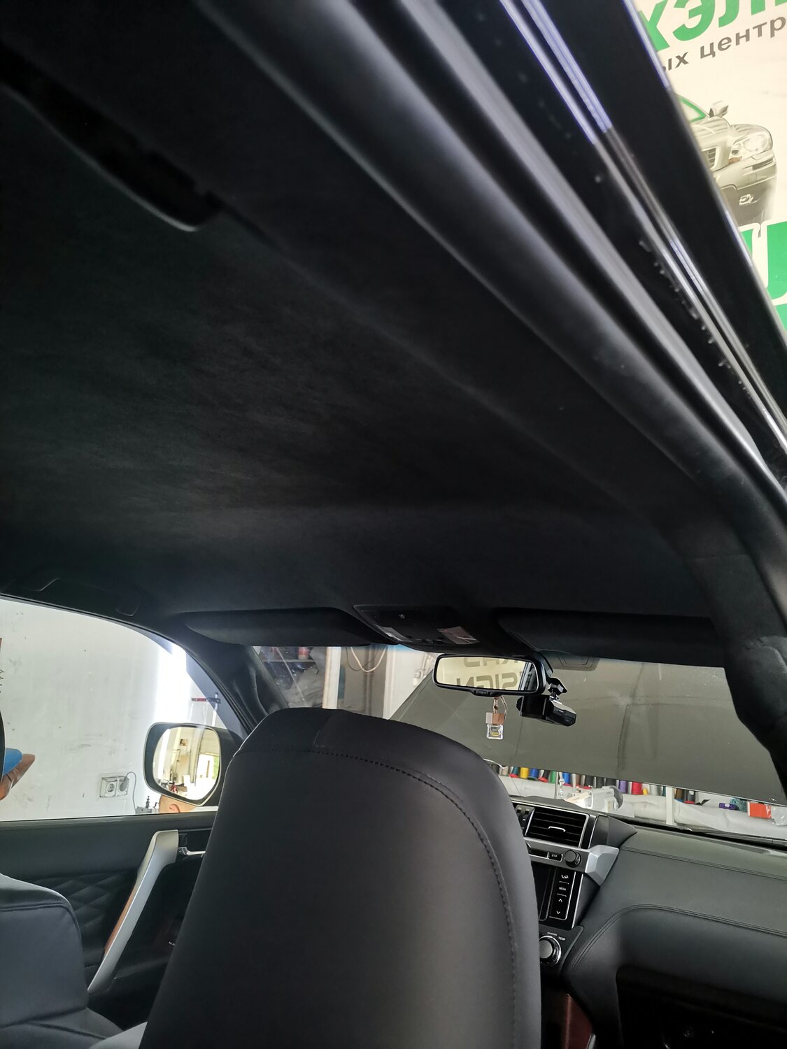 потолок алькантара jzx110, черный потолок в авто, 221 черный потолок алькантара панорама, алькантара потолок, чёрный потолок