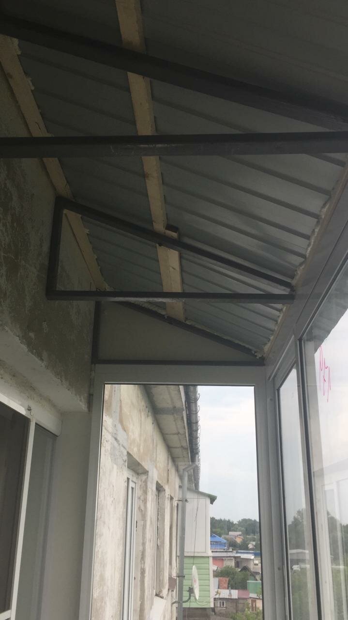 уголки для крыши балкона, каркас для козырька над балконом, обшивка крыши балкона, отделка крыши балкона, крыша на балкон железа