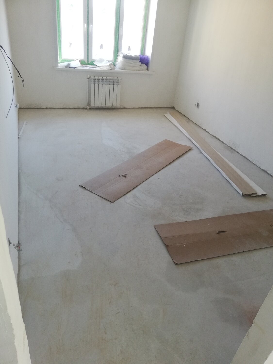 укладка ламината по диагонали, укладка ламината, горизонтальная укладка ламината, полы кнауф в панельном доме, укладка ламината на бетонный пол по диагонали