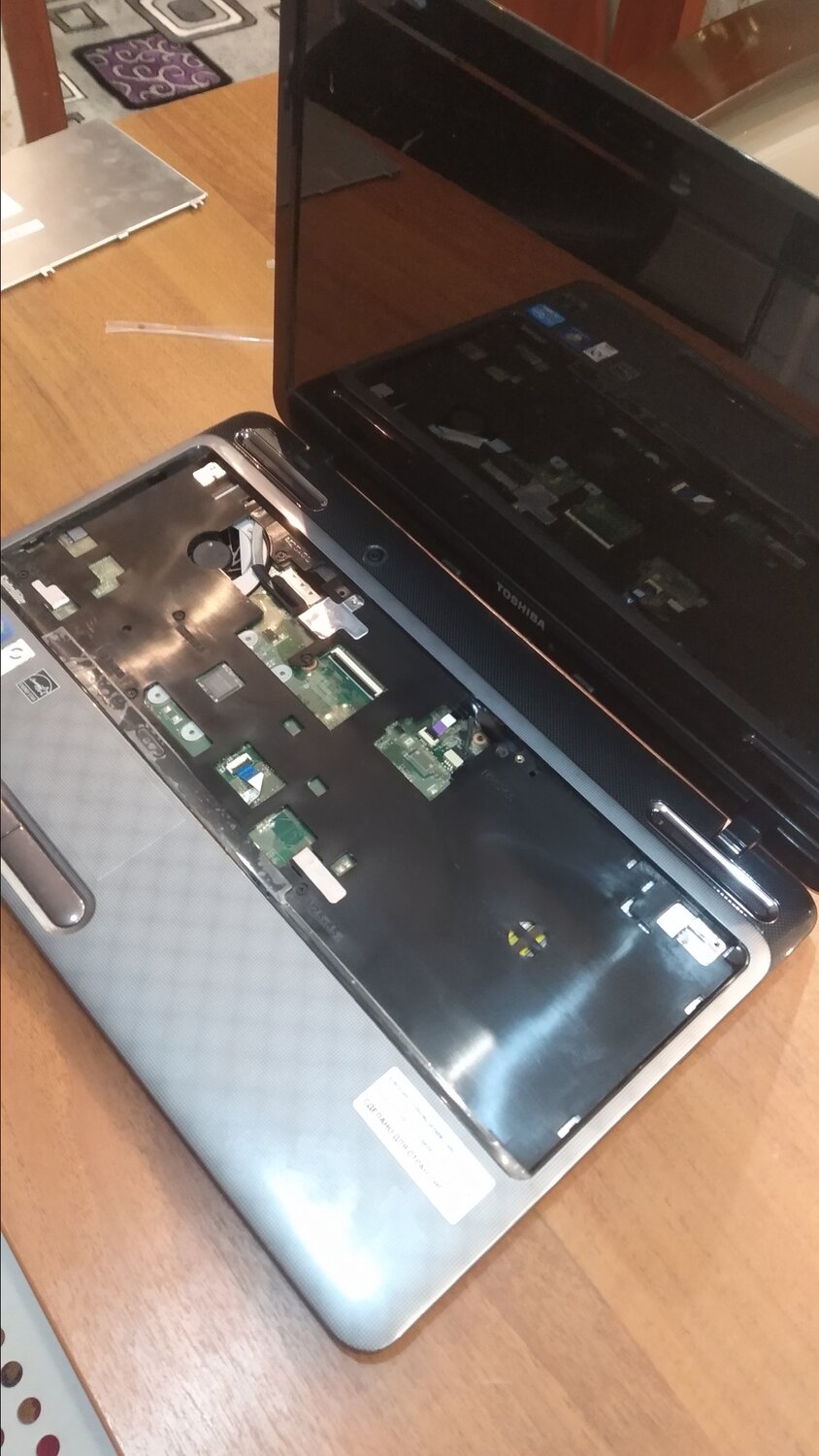 разбор ноутбука toshiba satellite a660-1en, корпус для ноутбука toshiba satellite l655, разборка ноутбука toshiba satellite l40, toshiba satellite l755d 11x модуль памяти, корпус hp g6