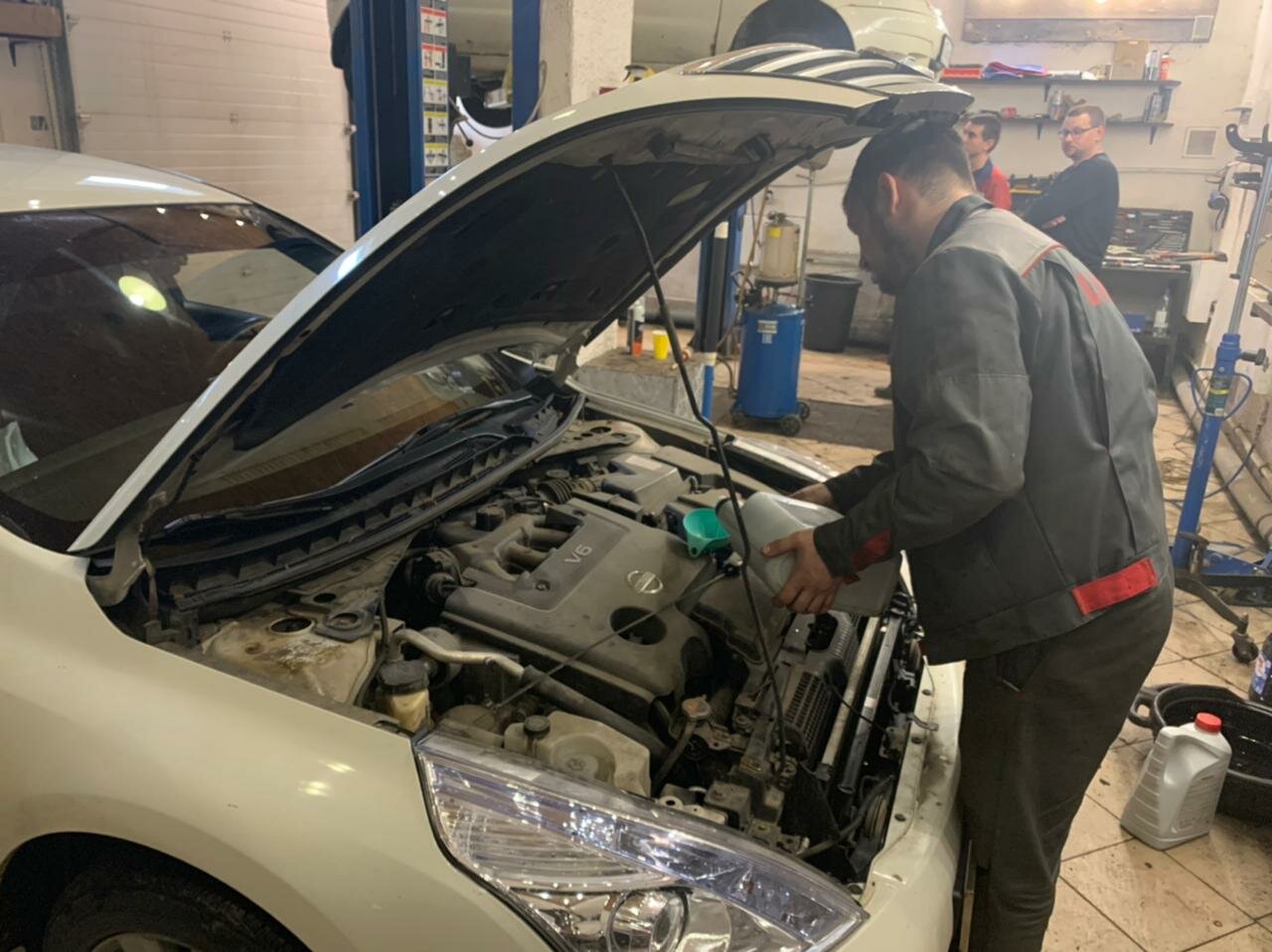 автомобиль, авто, автосервис, базовый 39а автосервис, двор автосервиса