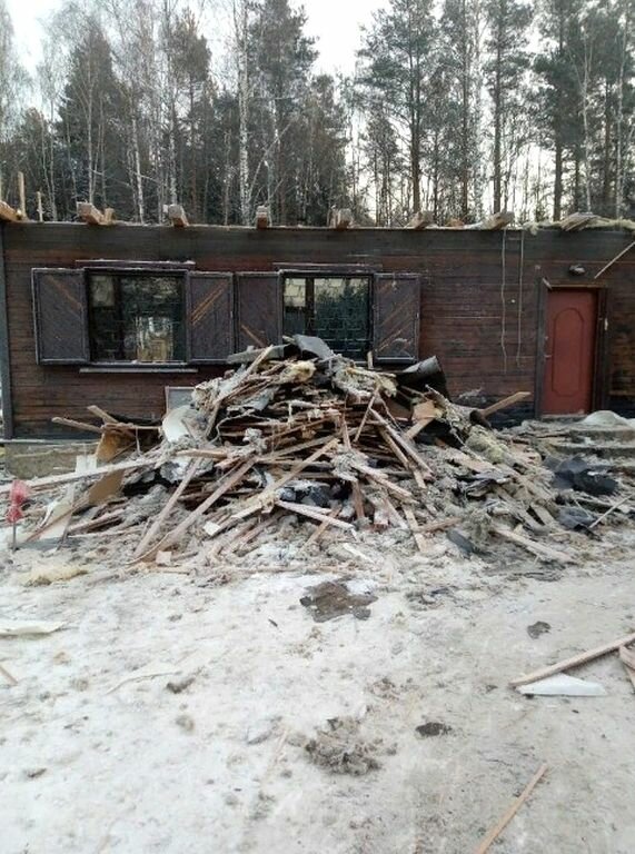 деревянный дом, здание, посёлки, старый дом, сгоревший дом