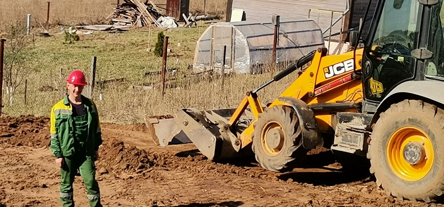 экскаватор погрузчик jcb, погрузчик jcb, ковшом копает экскаватор-погрузчик jcb 3cx, экскаваторе погрузчике jcb (жсб), трактор jcb