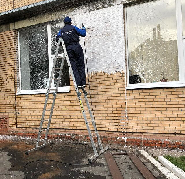 Очистка фасадов