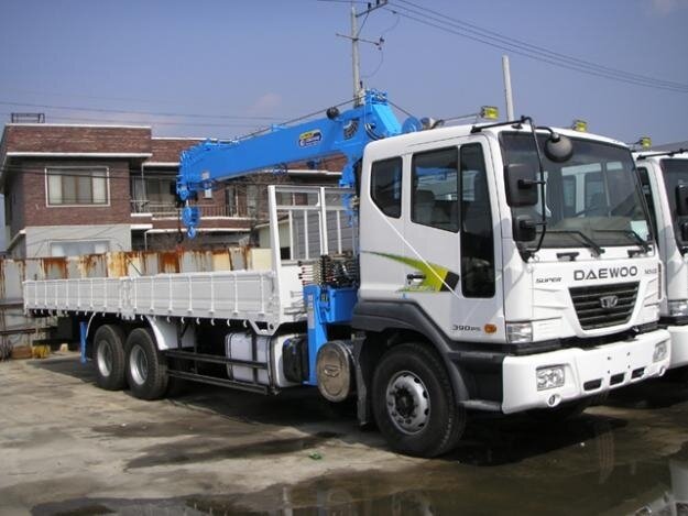 кран самопогрузчик daewoo ultra, daewoo novus с кму dong yang ss2037, самогруз daewoo novus, кран борт дэу новус 8 тонн, манипулятор 10 метров daewoo novus
