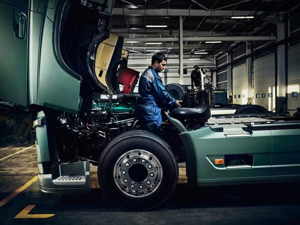 автомеханик грузовых автомобилей, моторист, автослесарь грузовых автомобилей, автомеханик грузовик, автослесарь грузовой