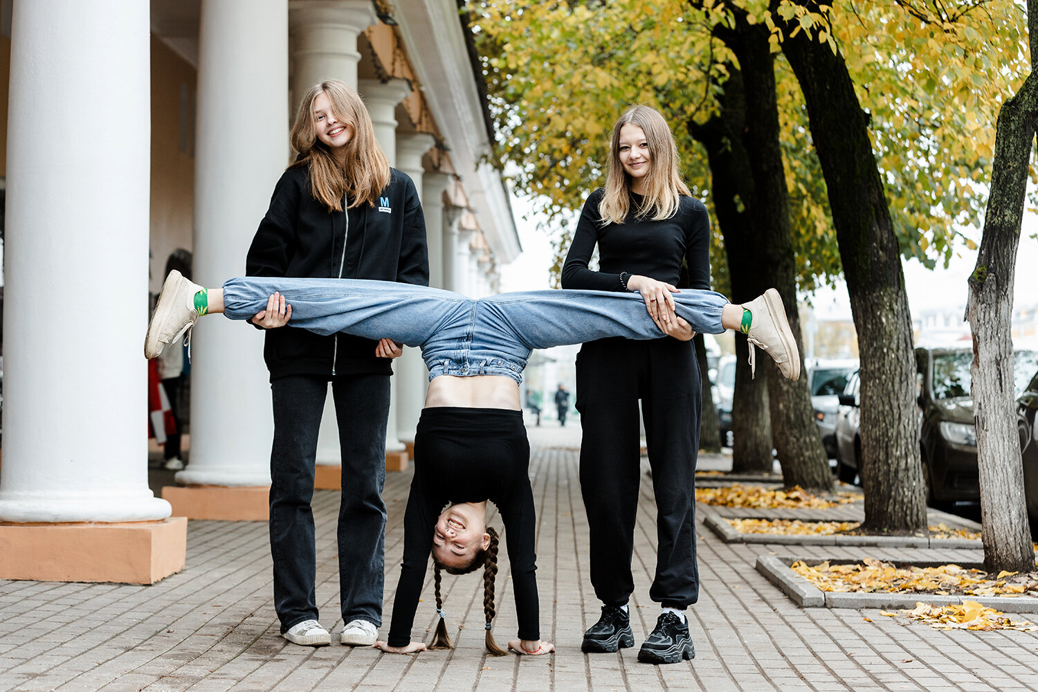 девушка, акройога, спорт йога, парная йога, растяжка