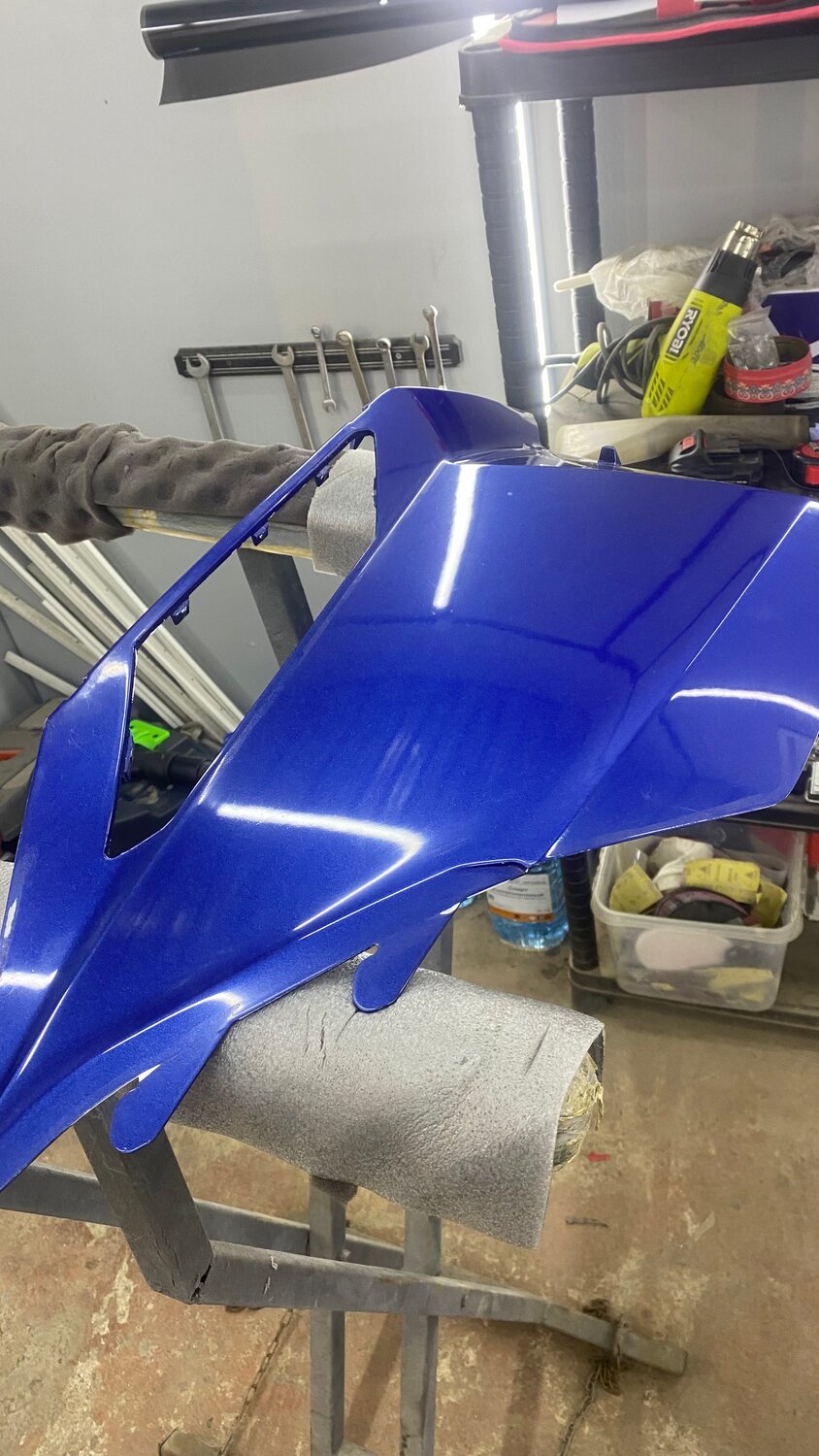 пластик боковой левый для мотоцикла yamaha ybr 125, обтекатель на мотоцикл, обтекатель suzuki sv 1000, yamaha yzf-r125 заднее крыло, yamaha yzf