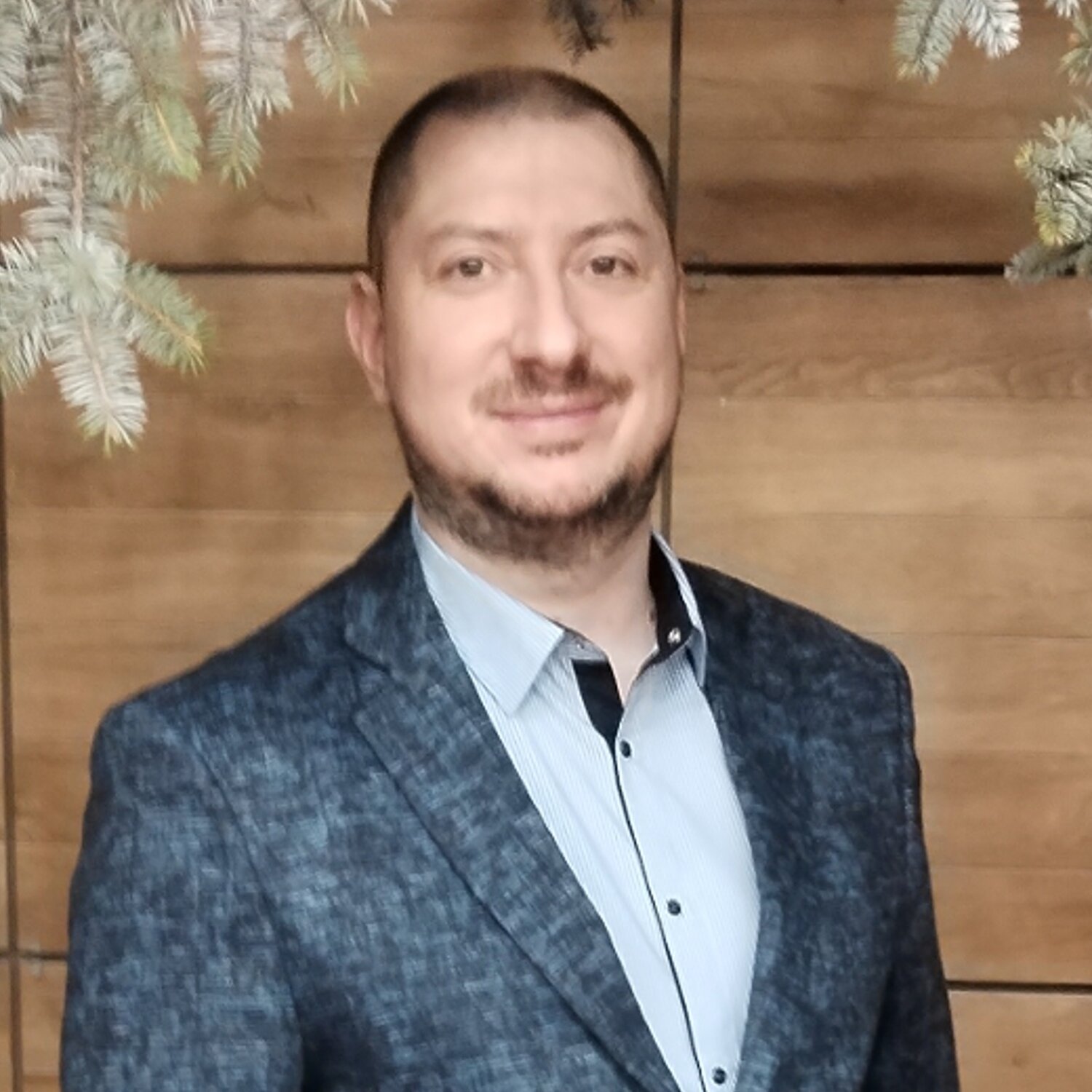 Антон Мышонков