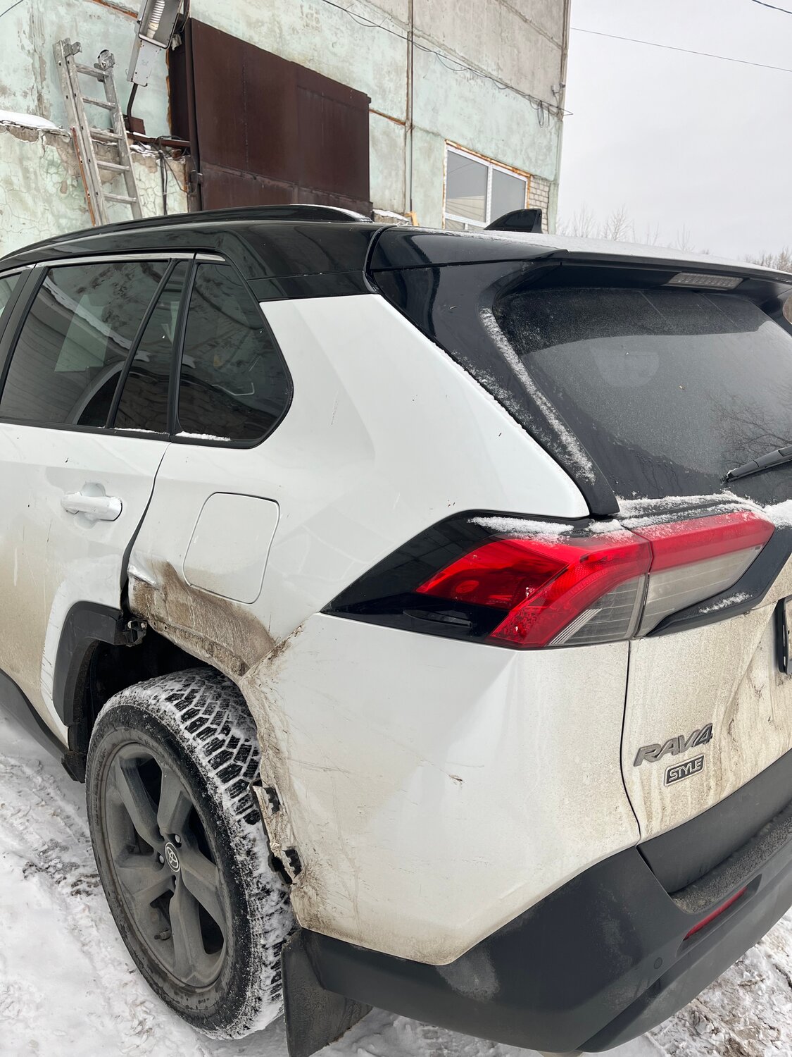 новый toyota rav 4, toyota rav4 2019, toyota rav 4 2023, белая тойота рав 4, toyota rav 4 2020