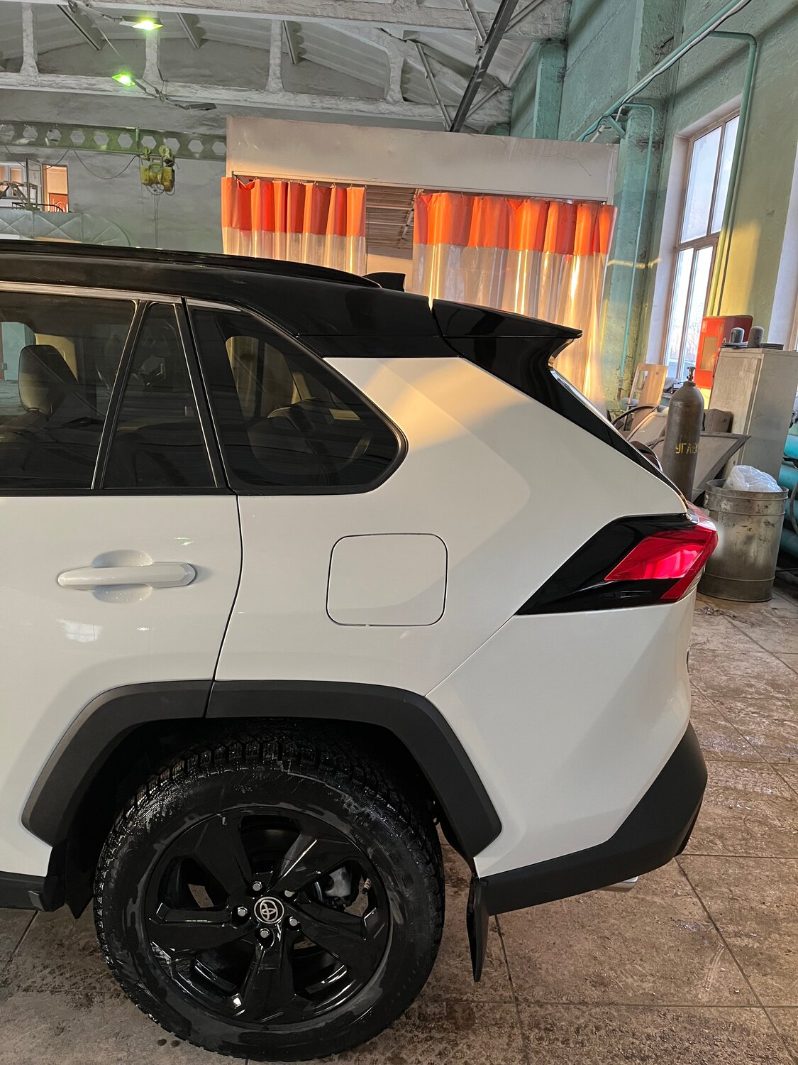 новый toyota rav 4, белая тойота рав 4, toyota rav 4 2021, новая тойота рав 4 2022, toyota rav 4 2023
