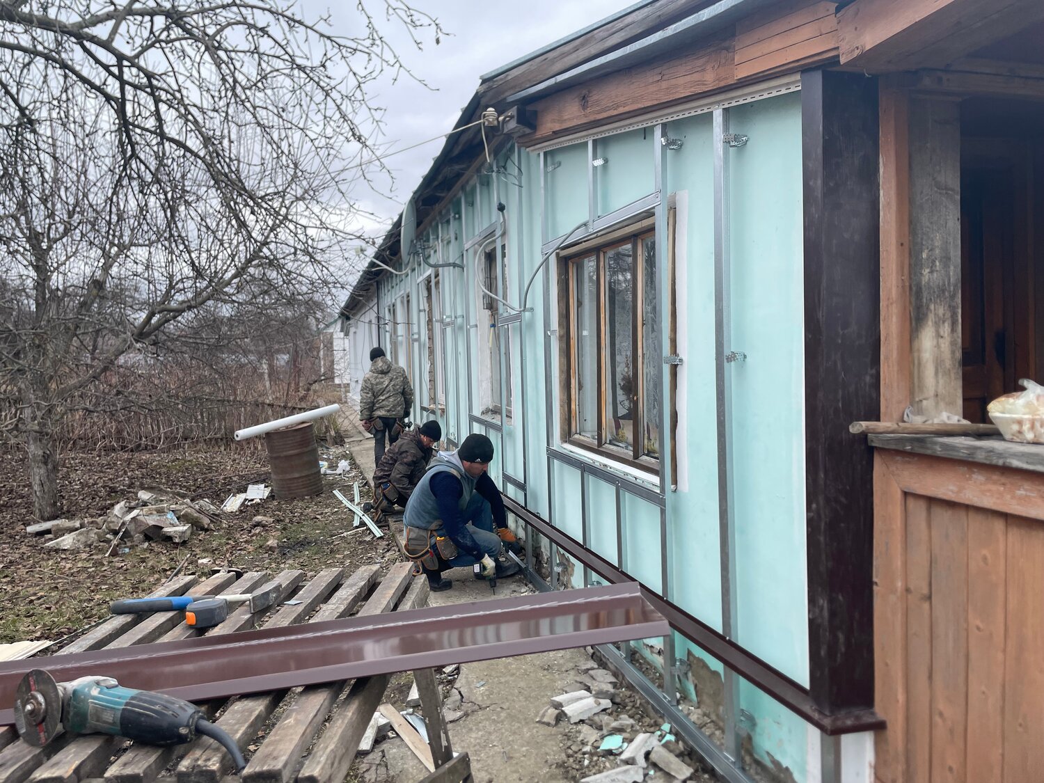 наружная отделка дома, отделка дома, обшивка дома, дом сайдинг, дачный домик
