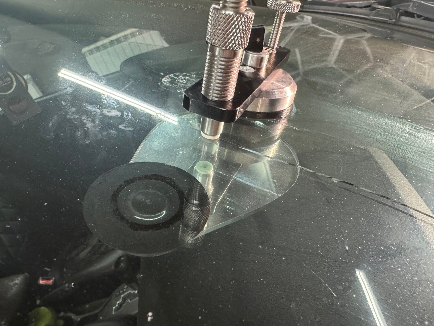 ремонт автостекол, ремонт стёкол автомобиля, машинка для ремонта сколов на стекле автомобиля, инжектор для ремонта лобового стекла, ремонт сколов на лобовом стекле