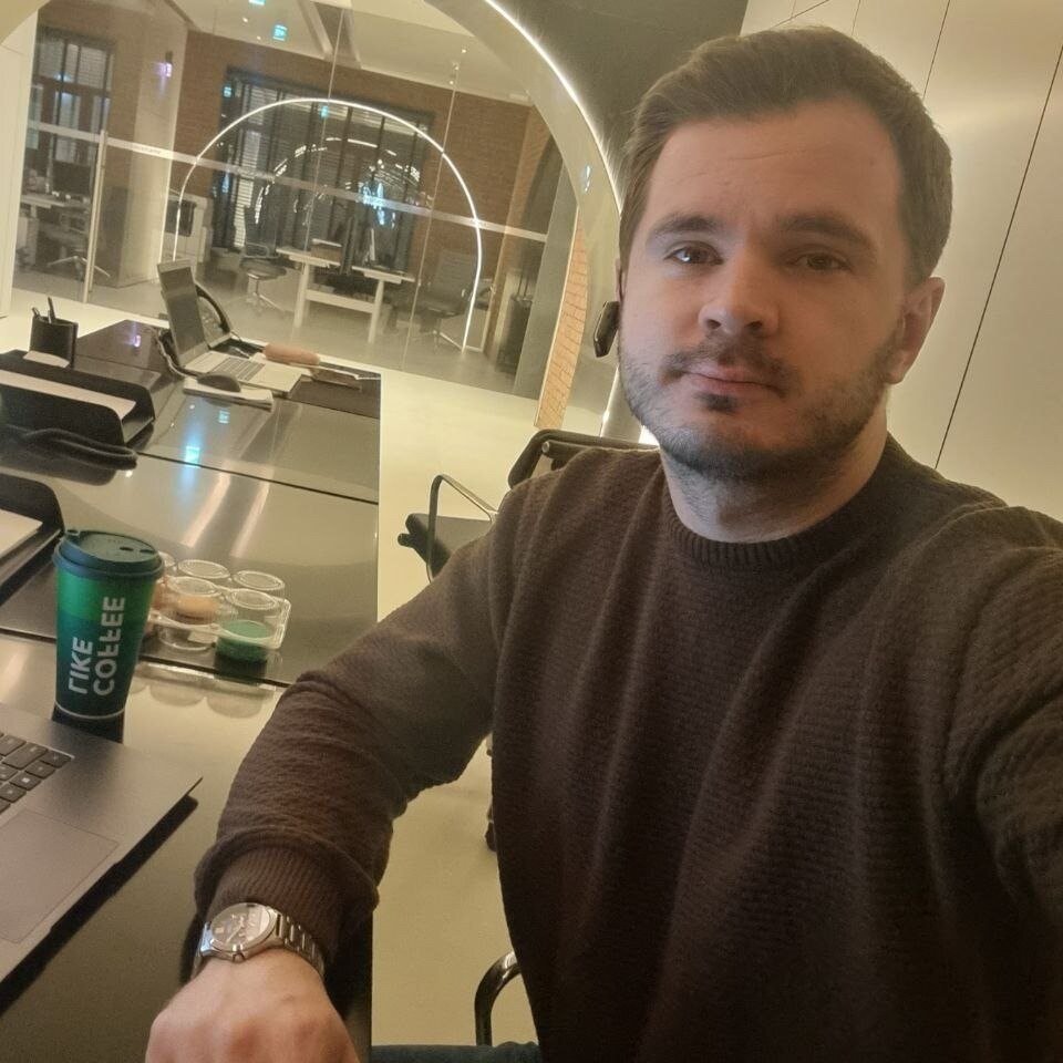 Роман Олегович И.