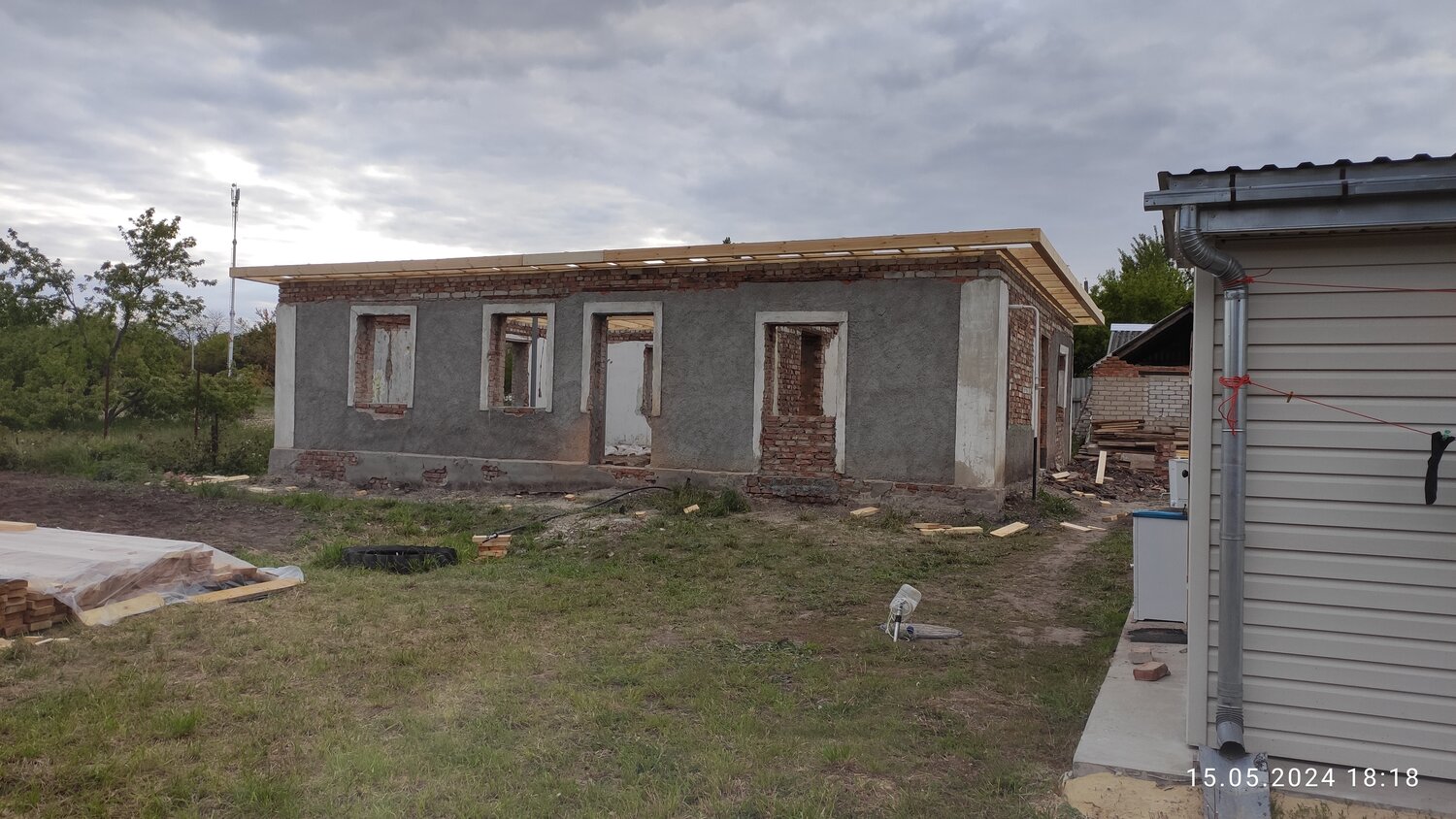 дом в селе, домов, загородный дом, одноэтажный дом, дома дом