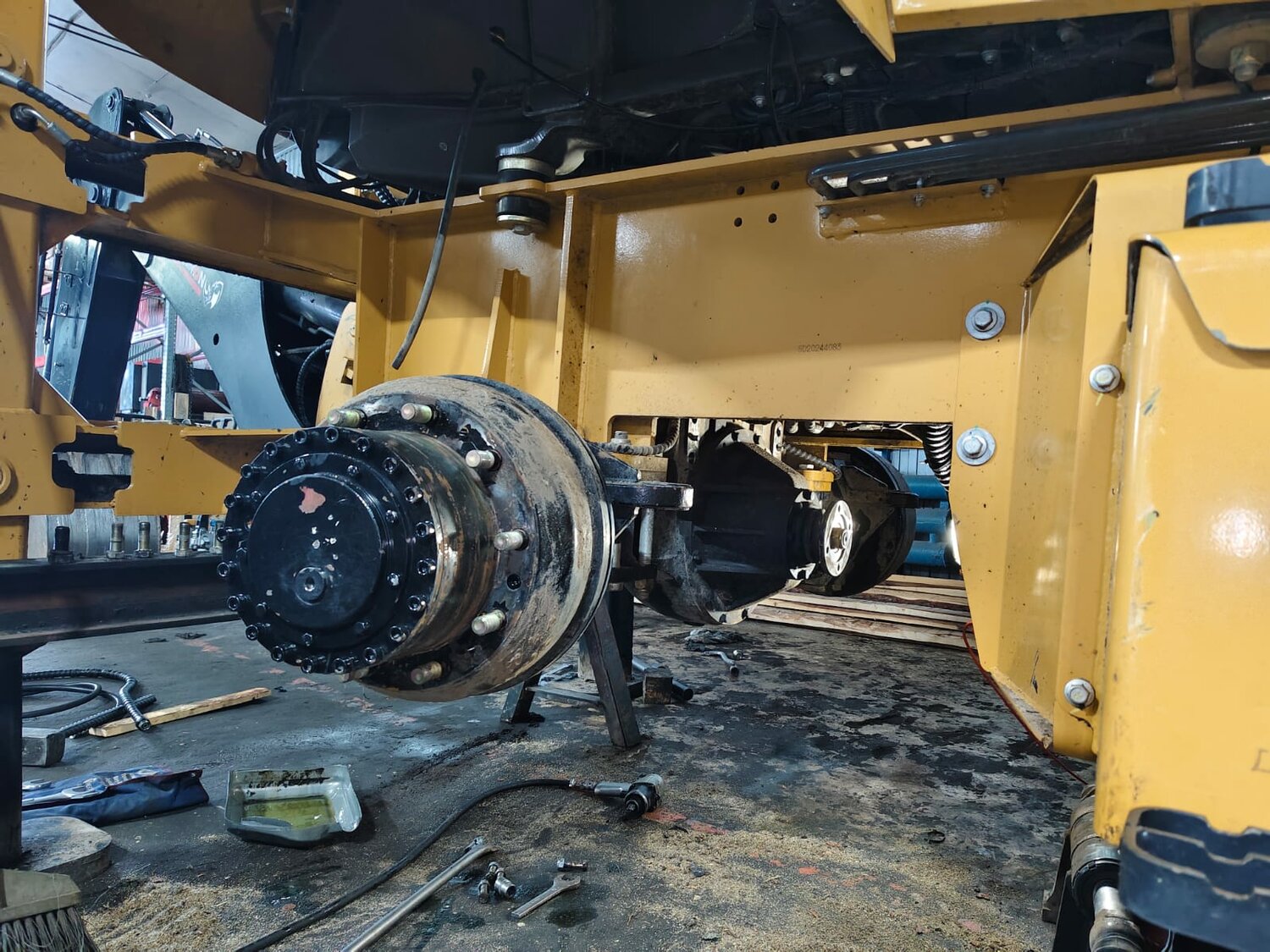 sem 655d фронтальный погрузчик, sem 636d фронтальный погрузчик, фронтального погрузчика, задний мост автогрейдера дз 180, ремонт грузовиков