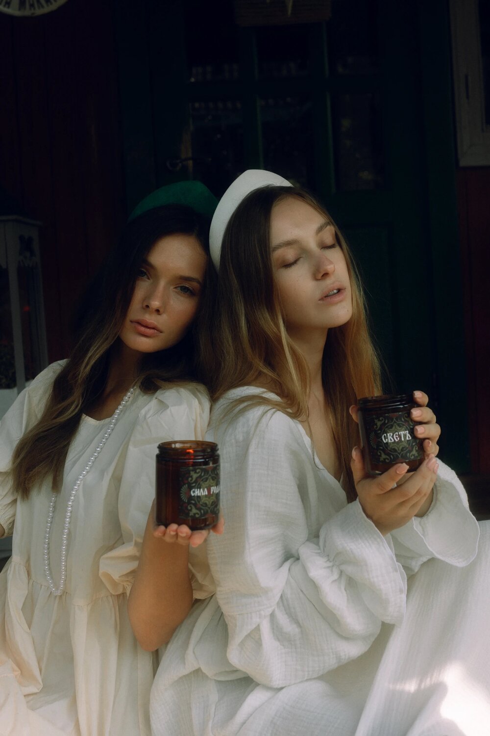 девушка, две девушки, девушки близнецы, девушка и женщина, литовская девушка