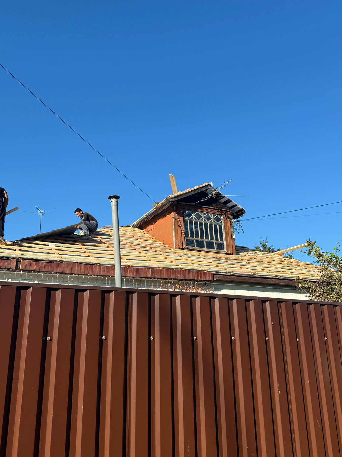 кровельный профнастил gl-35r, профнастил gl 35r, профлист мп20 забор, профнастил мп20 кровля, крыша профнастил