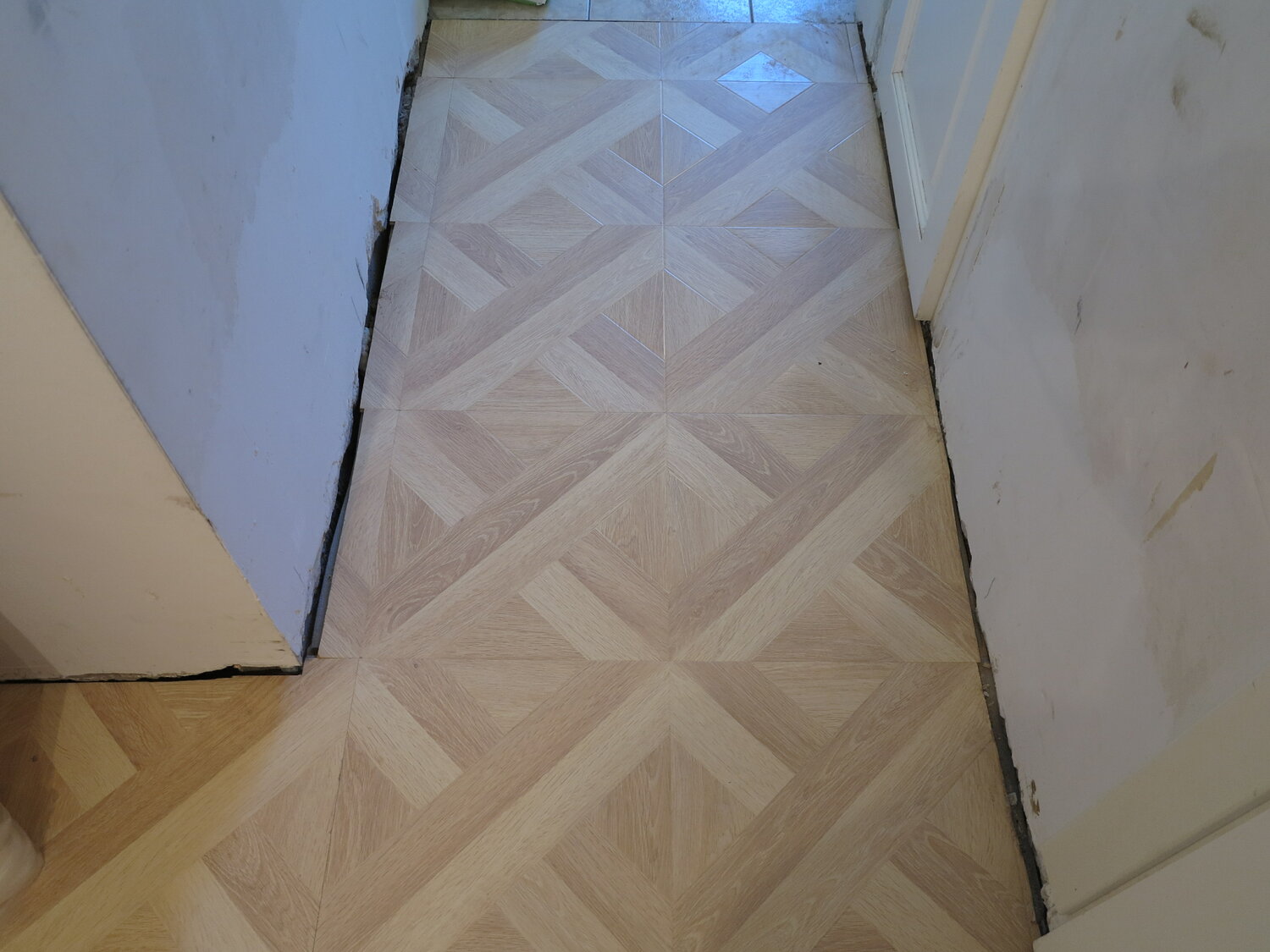 ламинат praktik parquet 4001 дуб наваррский, ламинат versale 90728 дуб классик, ламинат под паркет, ламинат, ламинат 4001 дуб наваррский