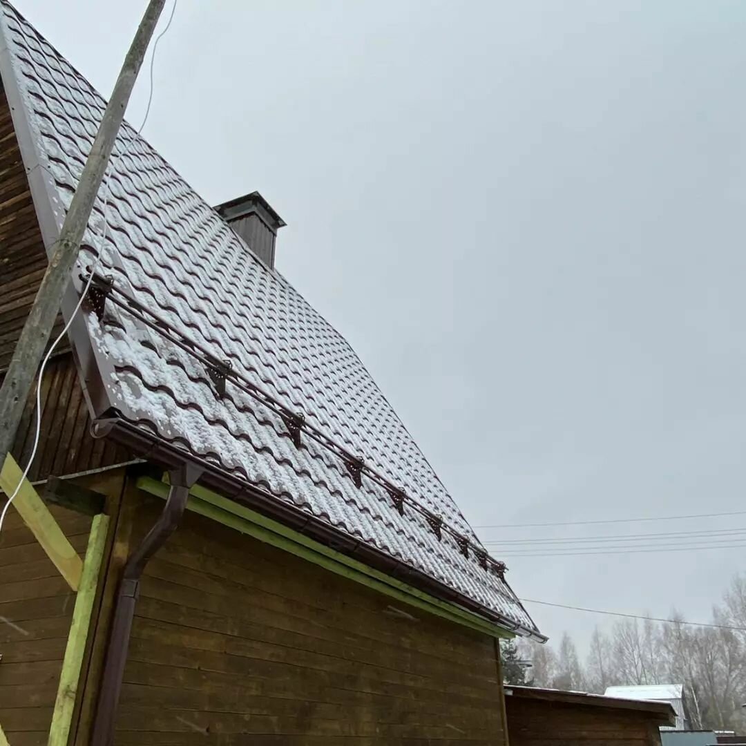 металлочерепица, гранд лайн 8017 металлочерепица, ломаная крыша из металлочерепицы, крыша из металлочерепица, металлочерепица каскад rr32