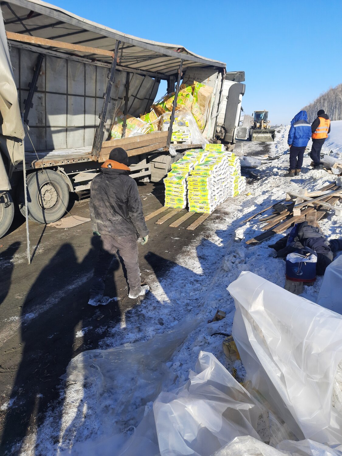 грузовик с углем, авария м5 юрюзань сатка, мусорный полигон, авария фуры в воскресенске, фура авария