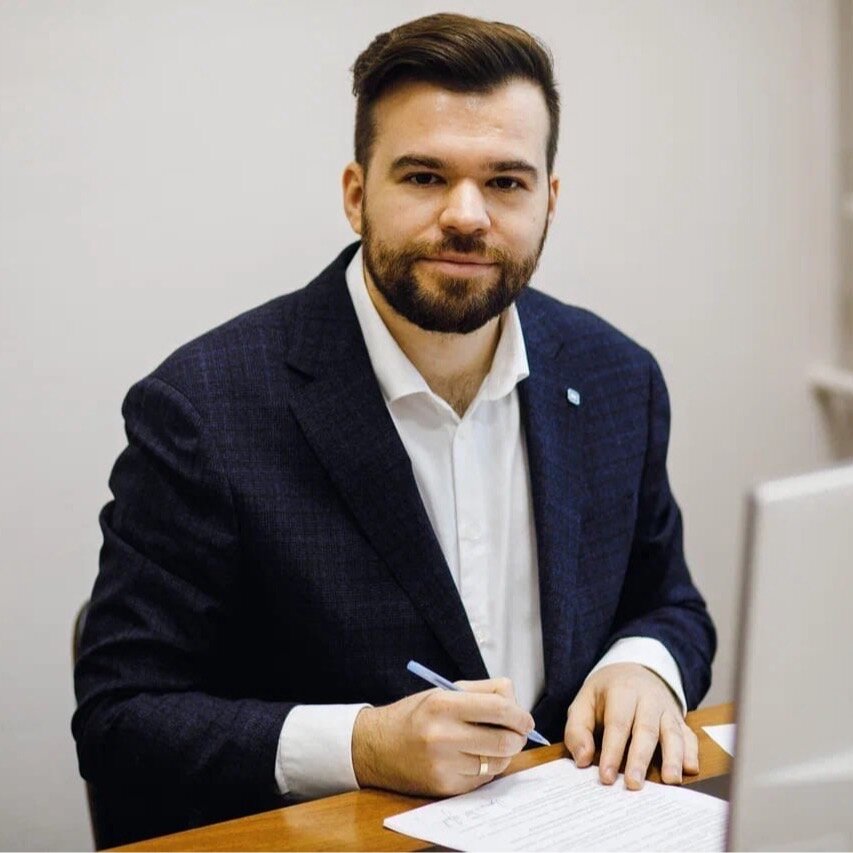 Денис Стрельников