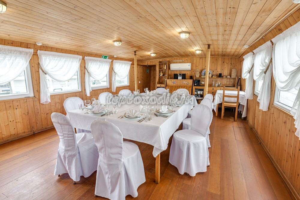 теплоход флибустьер, флибустьер, интерьер, теплоход дельфин 1, теплоход