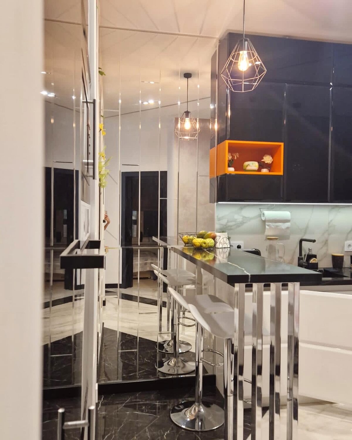 стиль хай тек кухня, интерьер белой кухни, интерьер дизайн кухни, интерьер современный, интерьер кухни