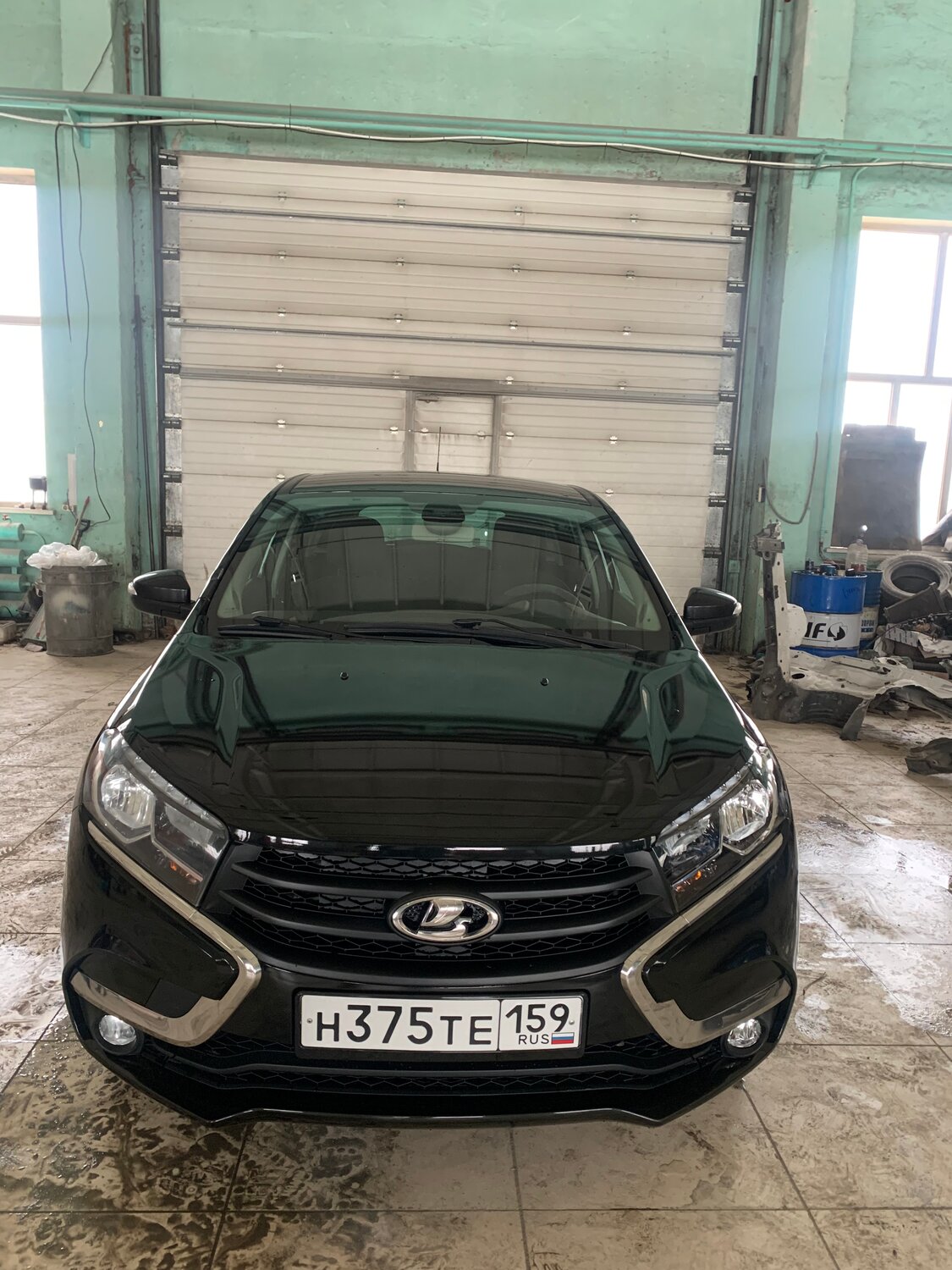 lada xray, xray, lada xray 2018, черная лада веста, лада икс рэй