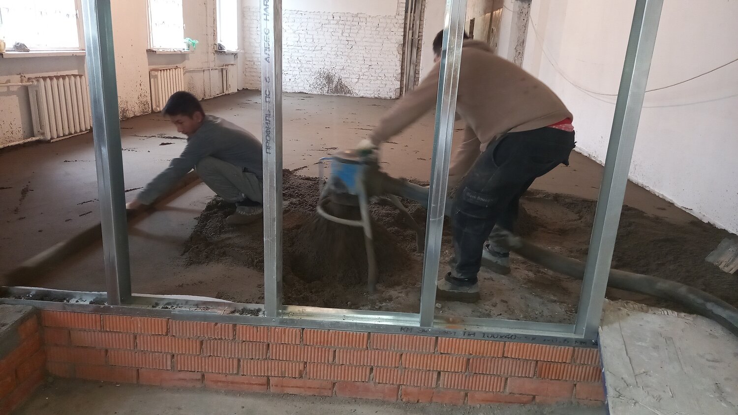монтаж перегородок из гипсокартона, заливка стяжки, стяжка пола, перегородка из гипсокартона, перегородка из гкл