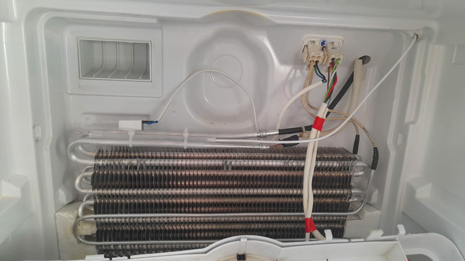 датчик испарителя индезит ноу фрост, холодильник, холодильник ноу фрост, бытовая техника, холодильник индезит