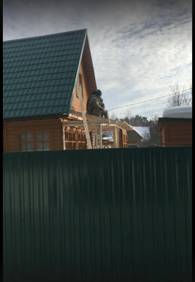 фронтон крыши, кровля фасад, стройка дачи, крыша металлочерепица, дом дача