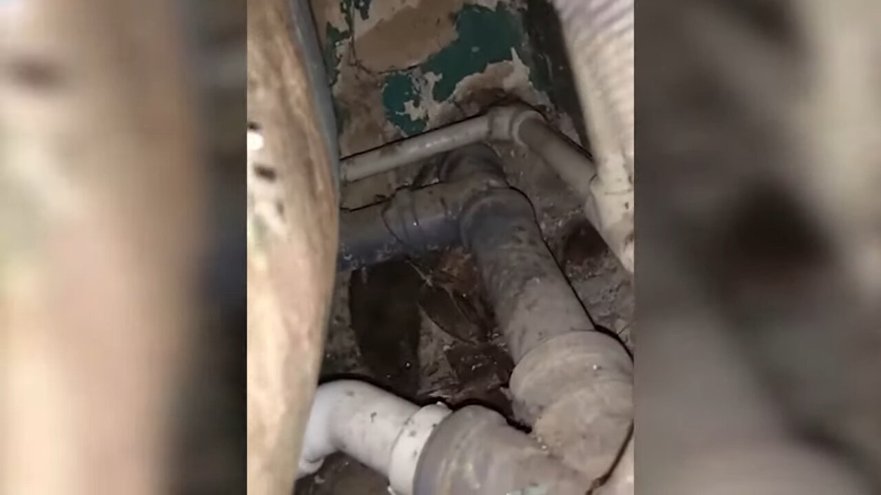 канализационные трубы, канализация, канализация в доме, трубы канализации, разводка тройник 110 труба канализационная