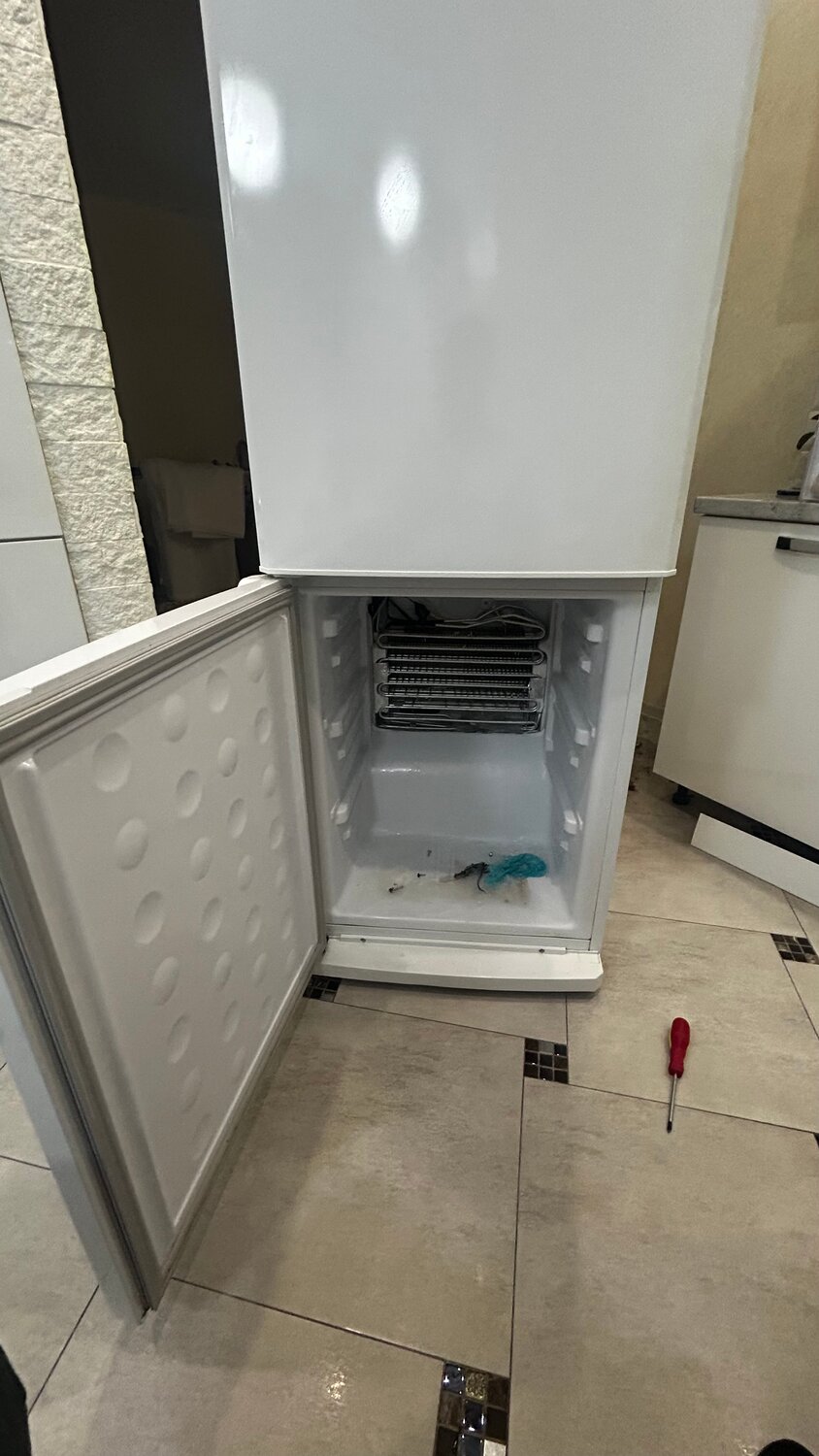 холодильник indesit, холодильник, холодильник индезит двухкамерный ноу фрост, холодильник бу, холодильник индезит двухкамерный