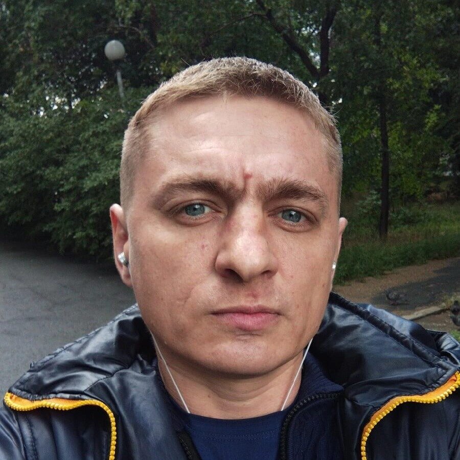 Роман Х.