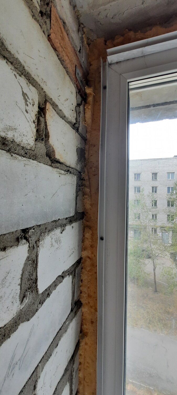 теплоизоляция наружных откосов окон, узкие оконные откосы, заделка откосов окна, откосы в кирпичном доме, заделка оконных откосов
