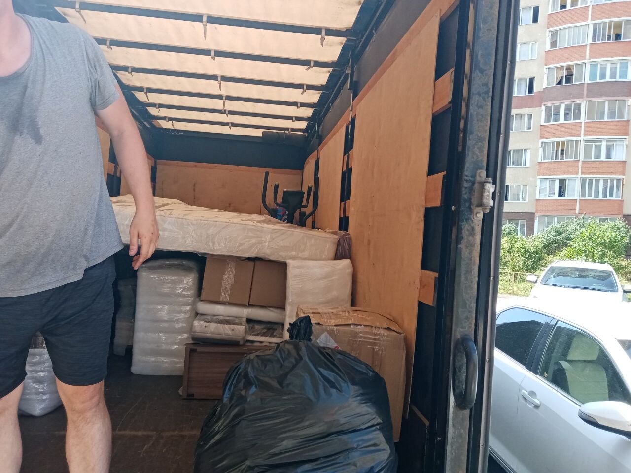 грузчики переезды, грузчики, грузчики екб, грузчики грузят, грузчики уфа