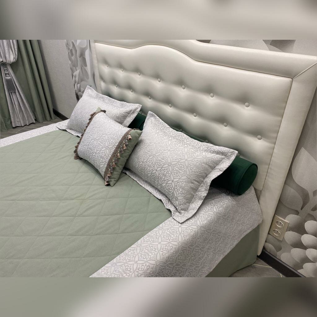 изголовье кровати, birhome постельное белье, мягкая кровать, кровать с мягким изголовьем, кровать с подушками в изголовье