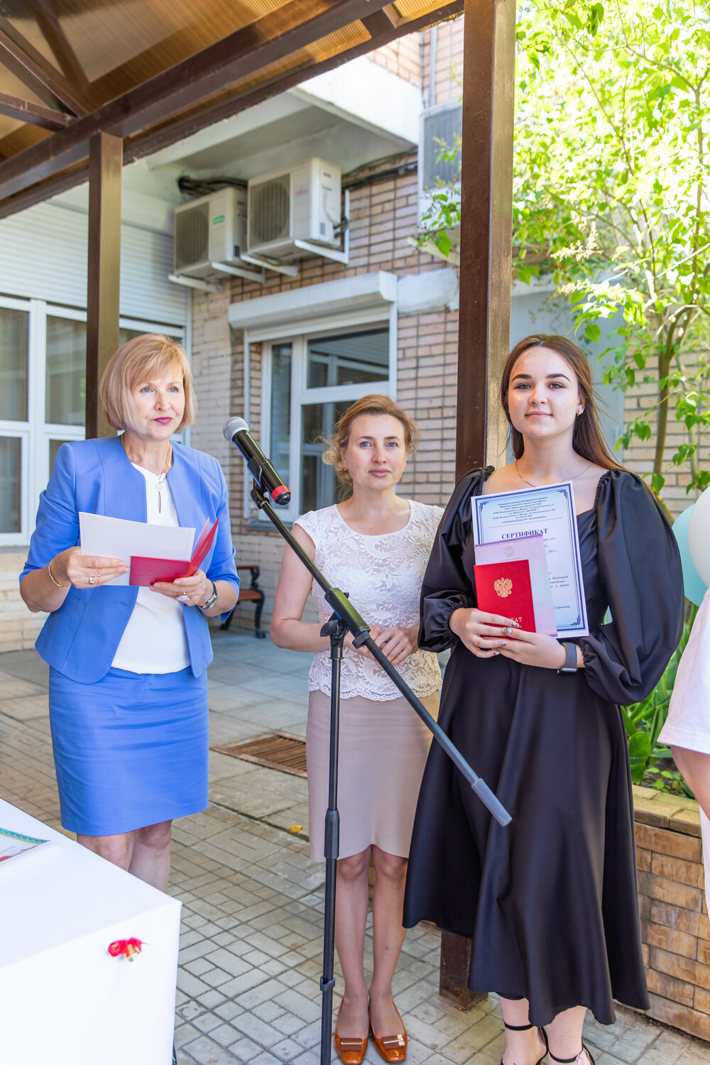 выпускной в россии, выпускной, выпускной бал, выпускники, вручение