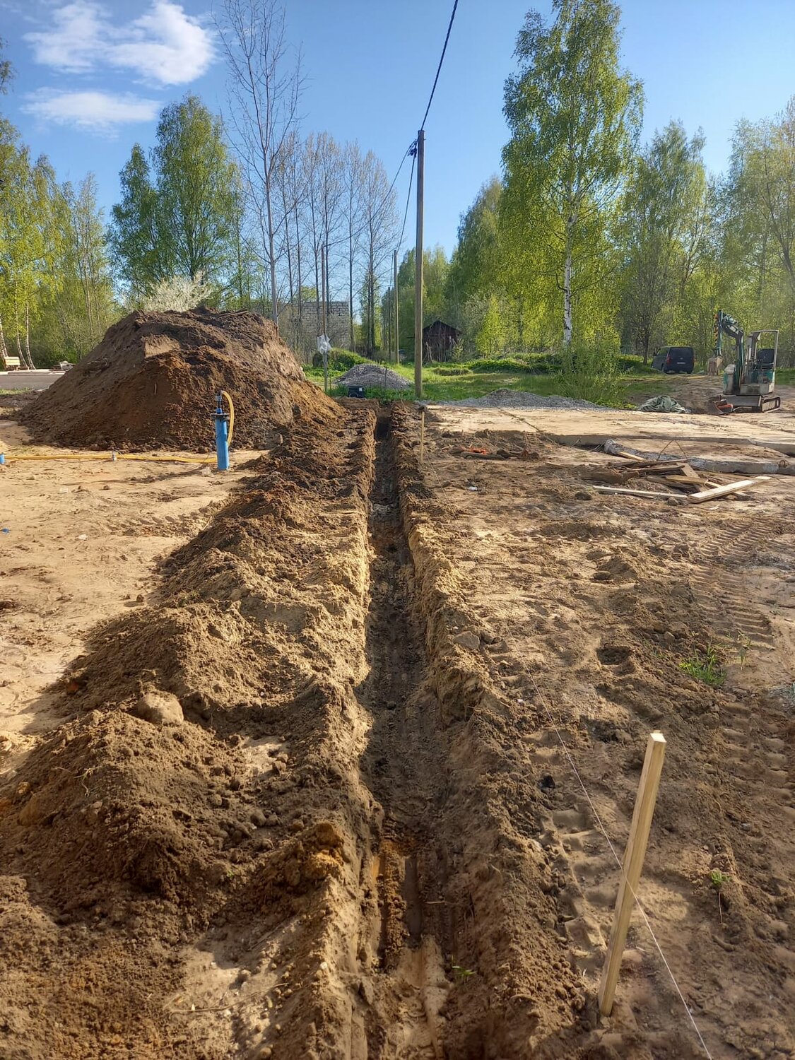 здание, траншея, земляные работы, траншея под дом, дренаж участка