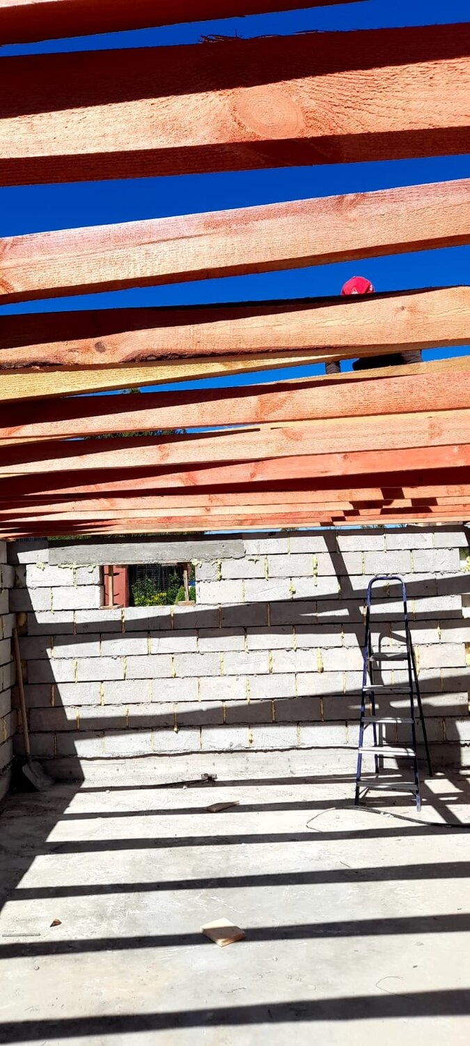 балки перекрытия, монтаж балок перекрытия, строительство террасы, монтаж стропильной системы, строительство