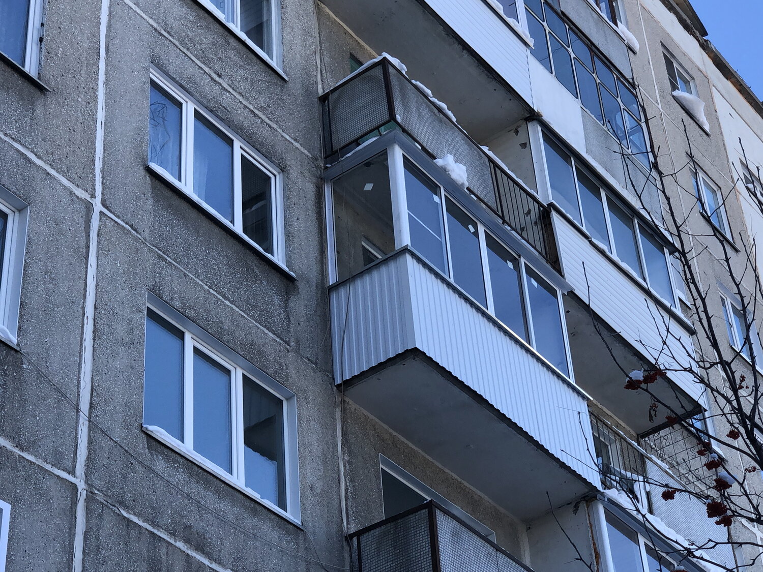 остекление балконов, балкон, застекленная лоджия, остекление балконов и лоджий, балкон и лоджия