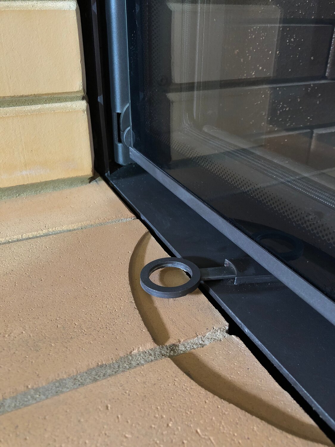 фиксаторы для открытых окон, фиксатор для окна, раздвижные окна, оконный замок, окно