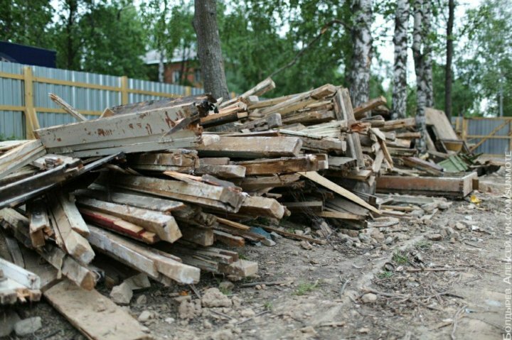 отходы, демонтажные работы, доски на дрова, деревянные отходы, доски на дрова тихвин