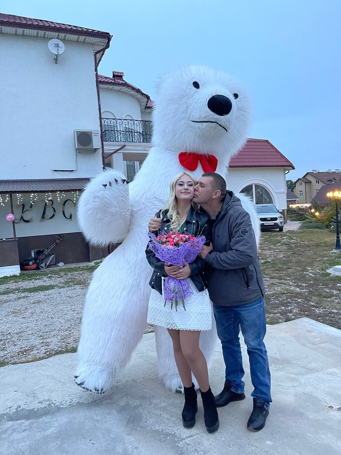 большой белый медведь, большой мишка, белый медведь, мужчина, медведь 🐻