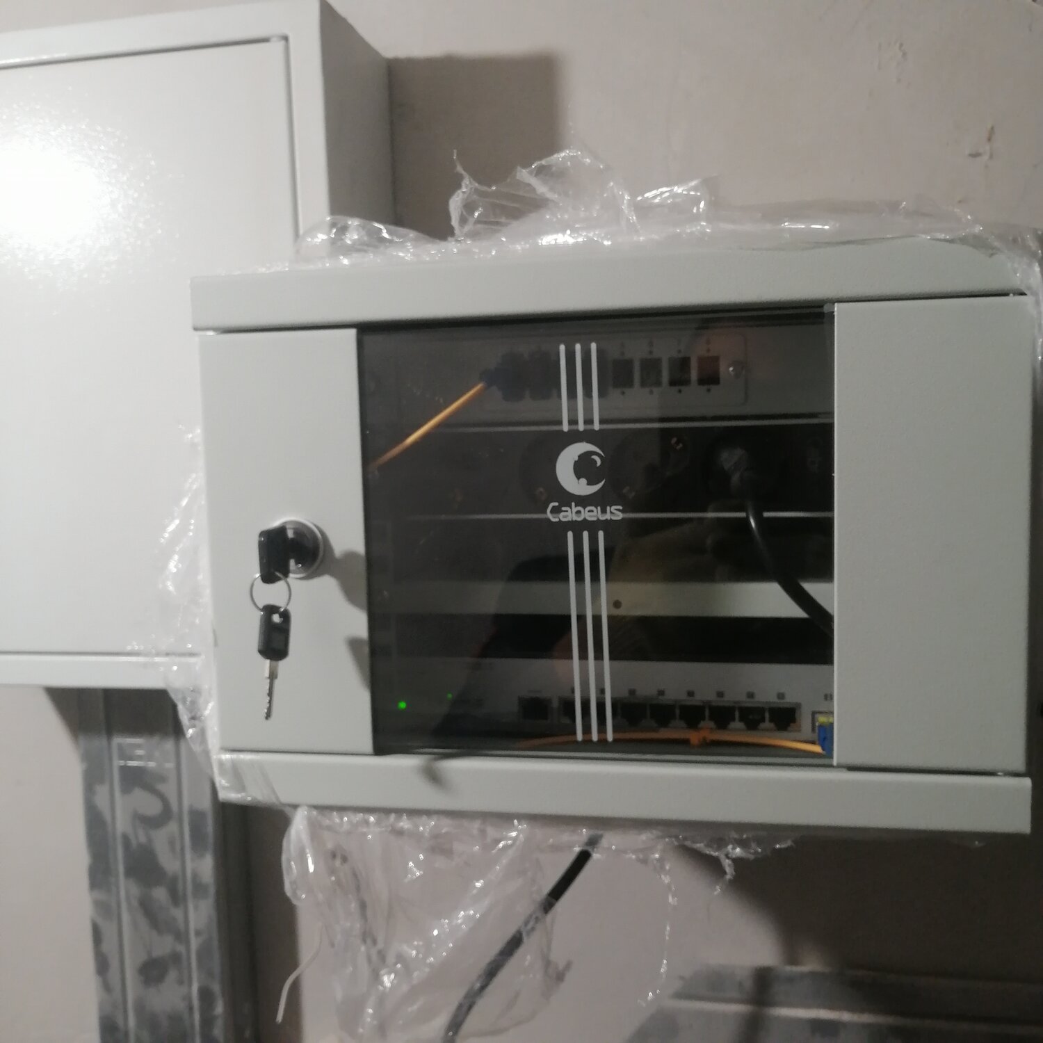 шкаф cabeus wsc-4u, cabeus wsc-4u, cabeus wsc-8u, шкаф телекоммуникационный, шкаф коммутационный